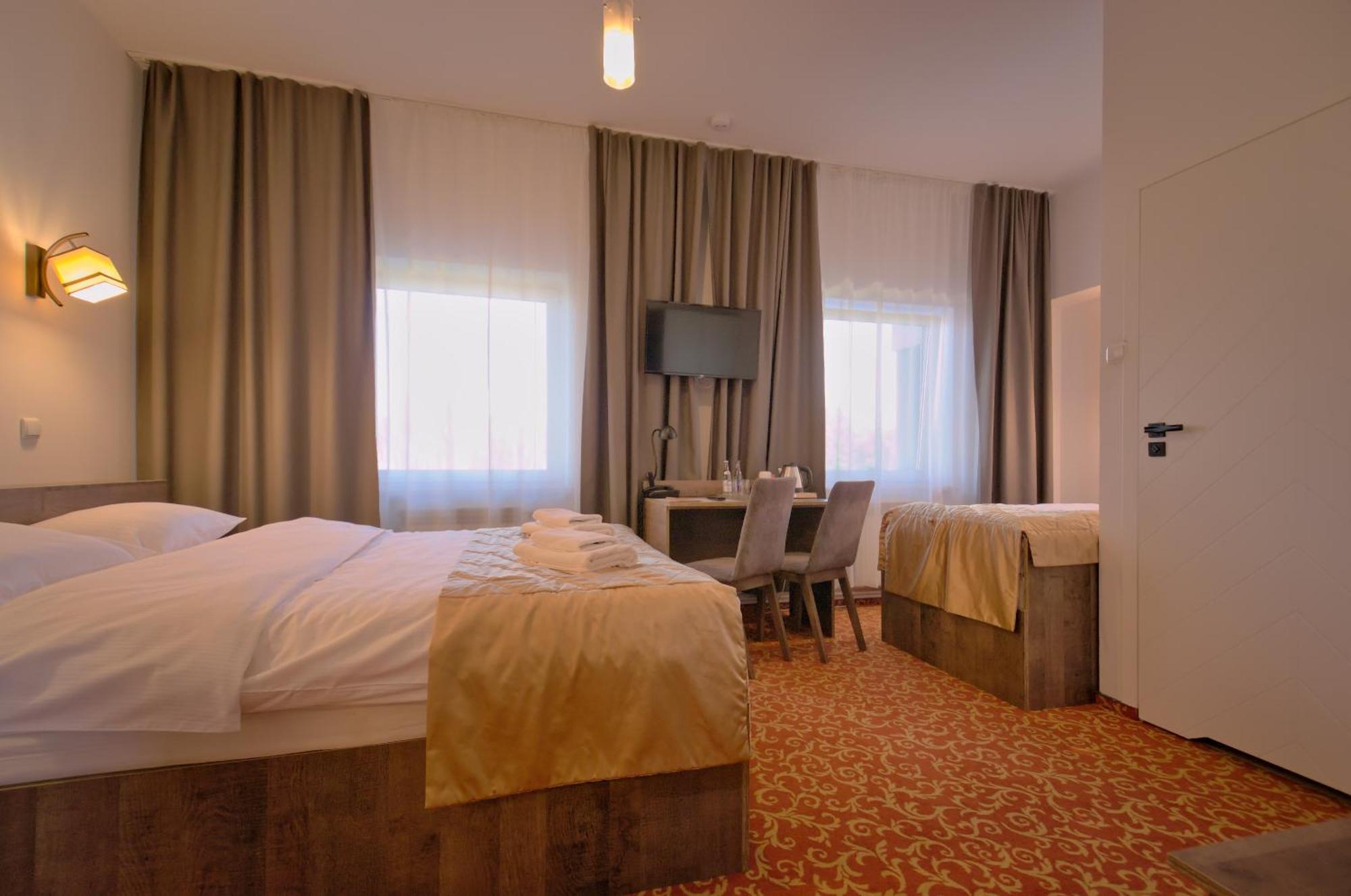 Hotel Sezam Machowa Bagian luar foto