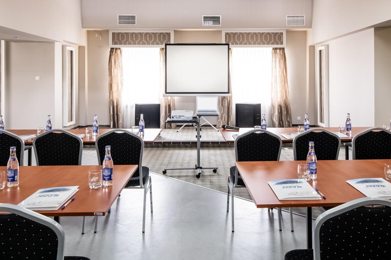 Hotel Sezam Machowa Bagian luar foto